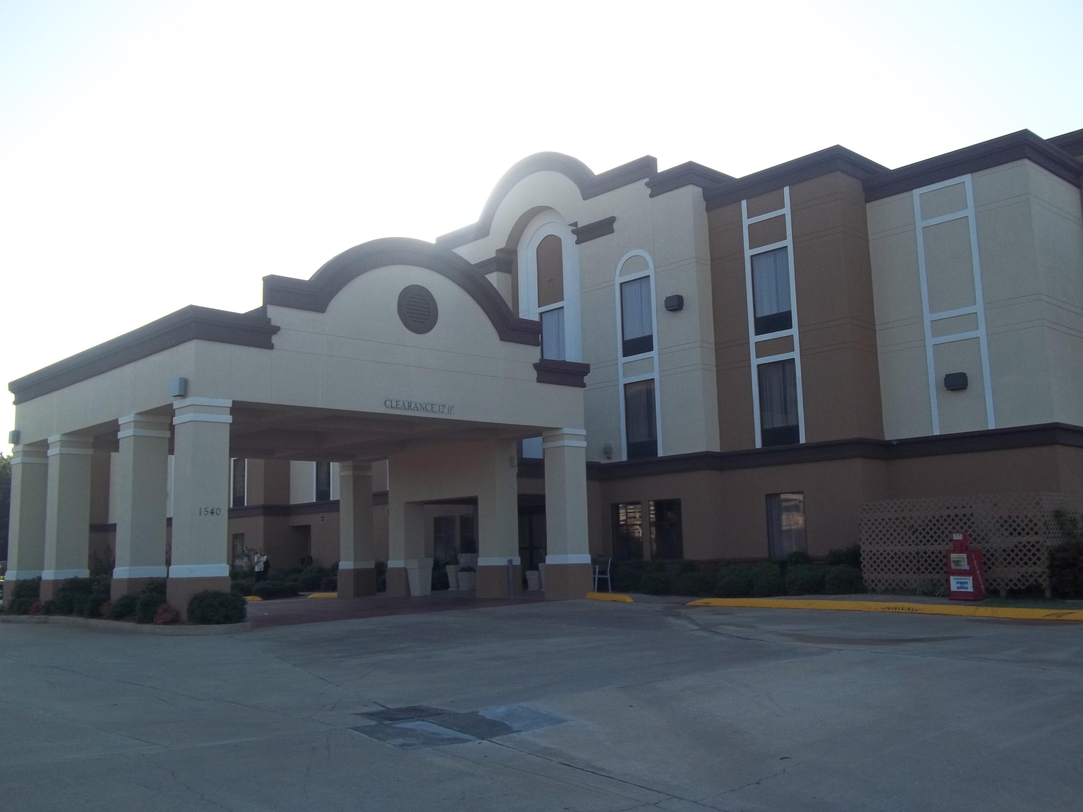 Holiday Inn Express & Suites - Grenada, An Ihg Hotel Exterior photo