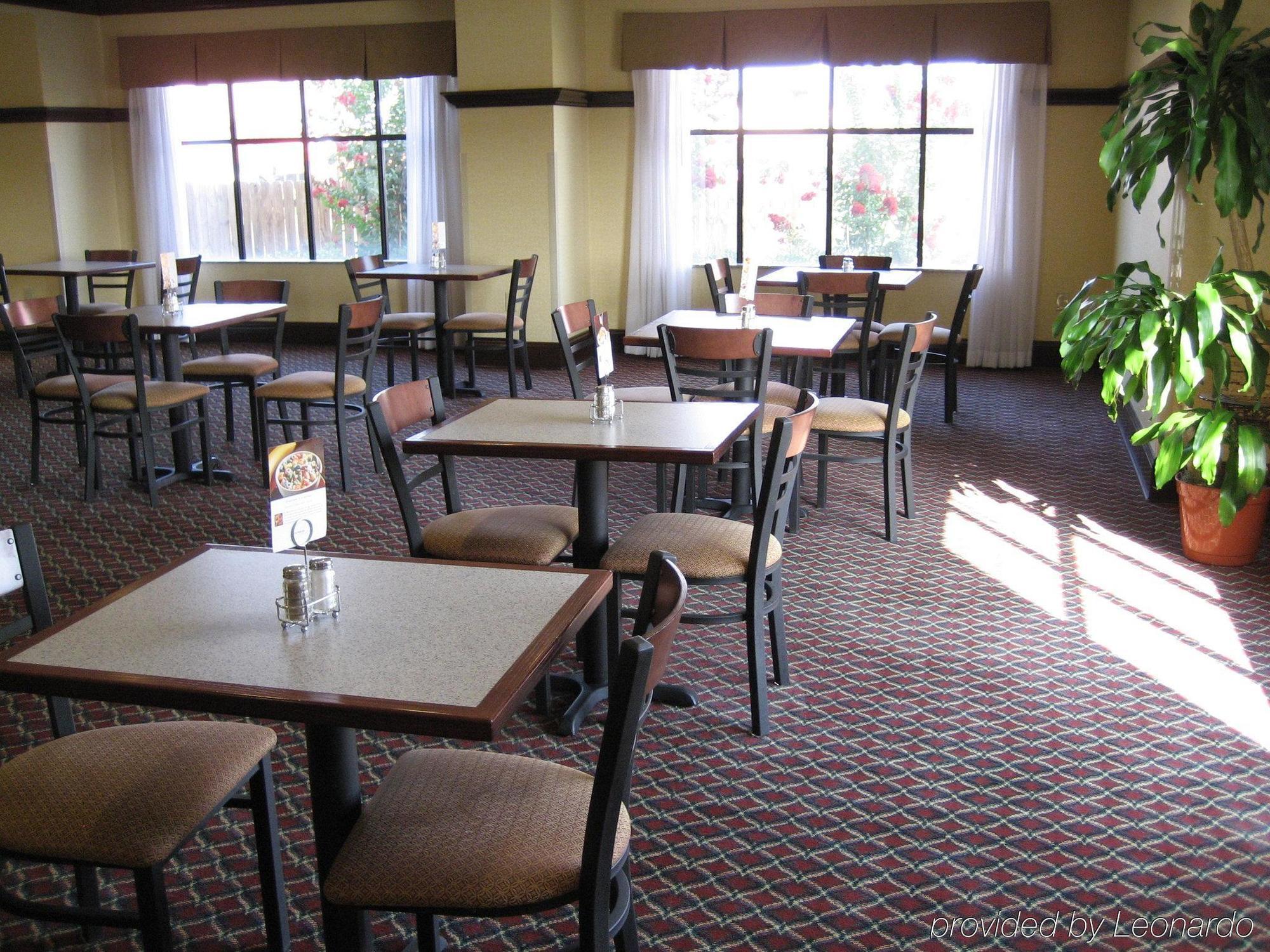 Holiday Inn Express & Suites - Grenada, An Ihg Hotel Restaurant photo