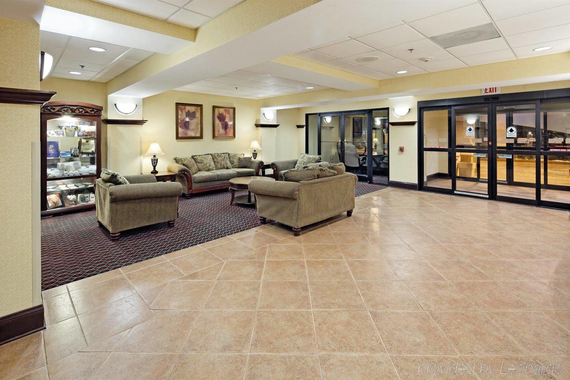 Holiday Inn Express & Suites - Grenada, An Ihg Hotel Interior photo